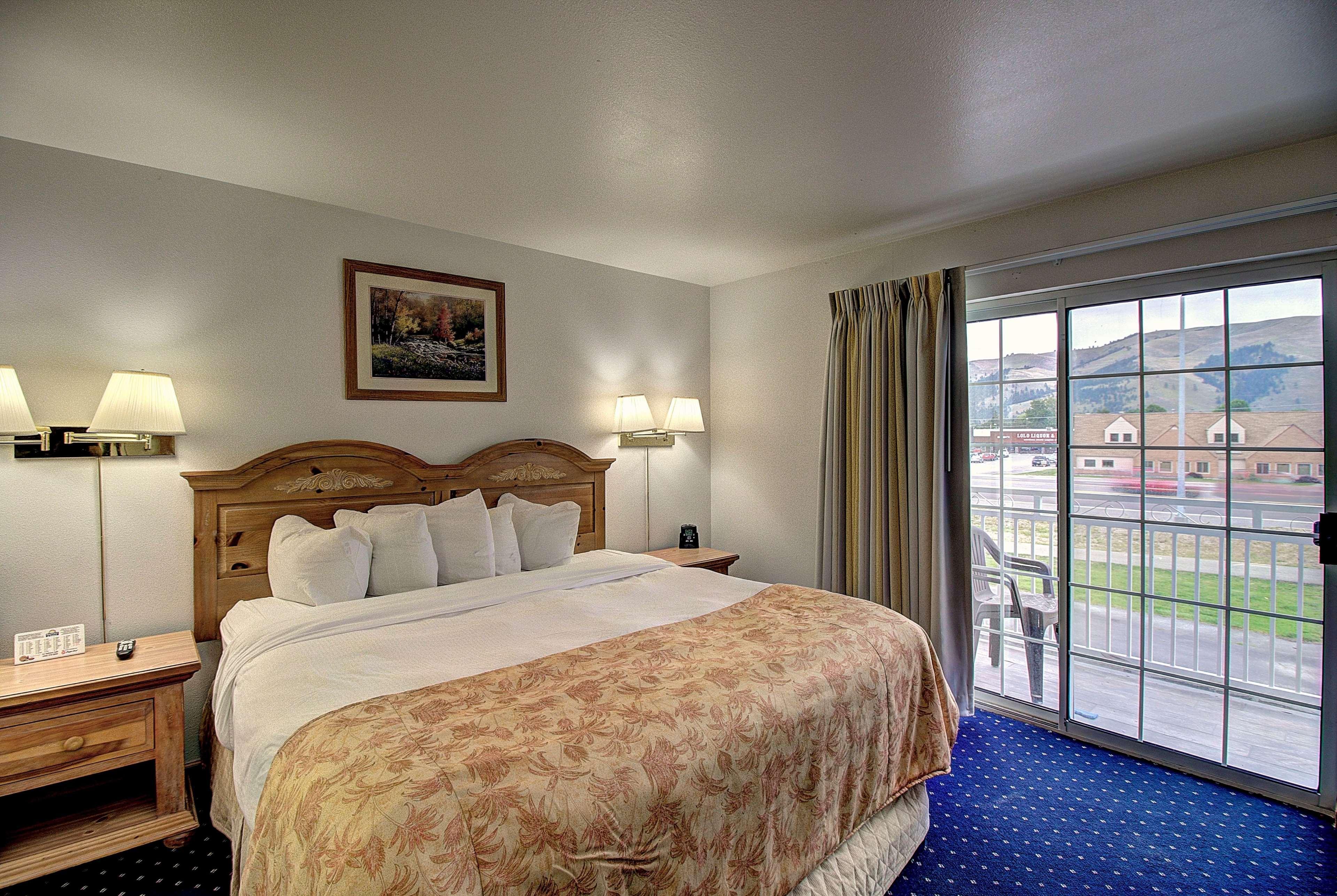 Days Inn & Suites By Wyndham Lolo Екстер'єр фото