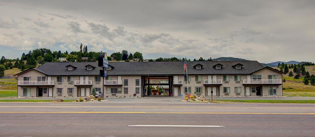 Days Inn & Suites By Wyndham Lolo Екстер'єр фото
