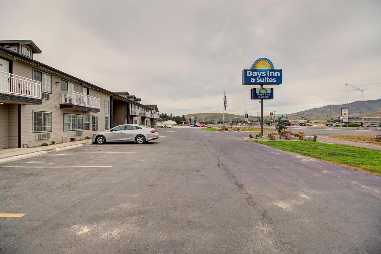 Days Inn & Suites By Wyndham Lolo Екстер'єр фото
